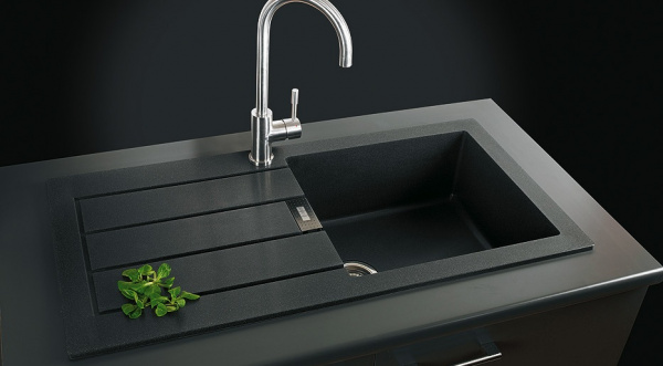 Мойка 860 кварц черная