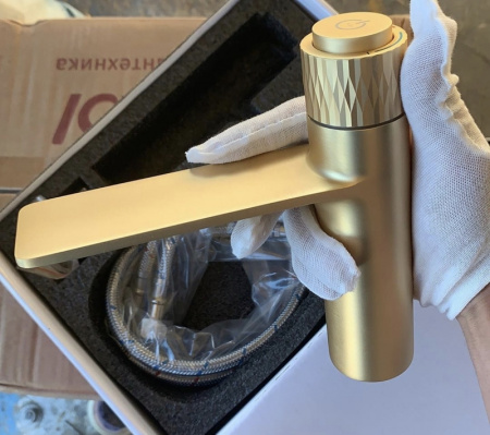 Смеситель раковины матовое золото Savol S 601810LB