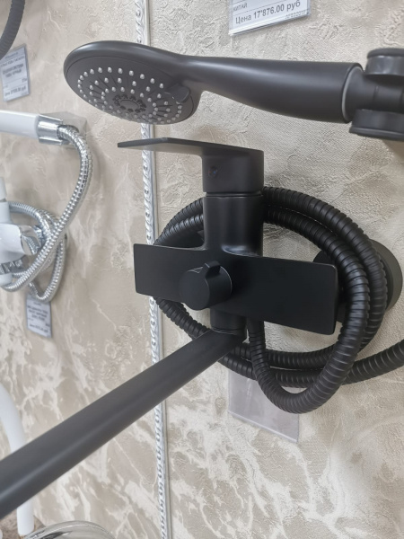 Смеситель ванны черный Latora Lux  1505LL