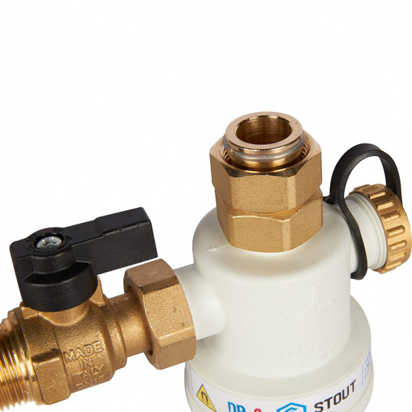 Шламоотделитель Stout с магнитом для настенных котлов 3/4"