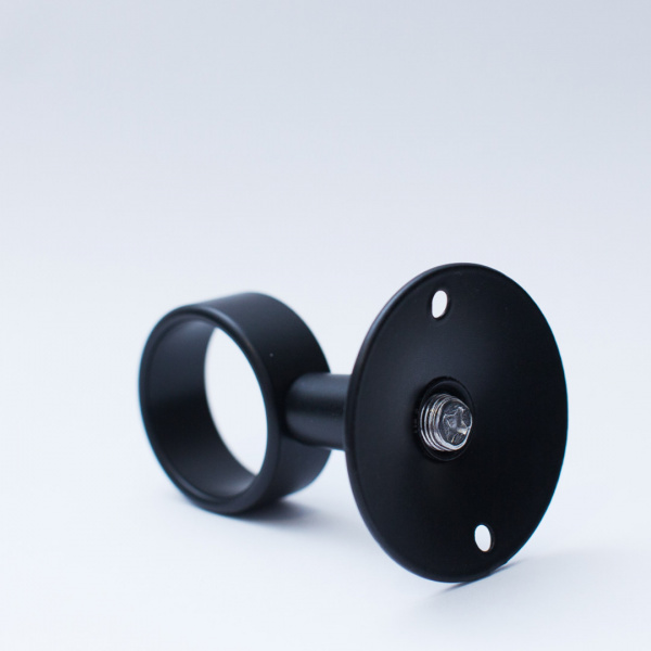 Кронштейн 1 не разъемный для полотенцесушителя черный