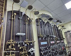 г.Екатеринбург, ул. Победы 43